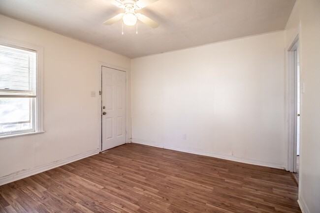 Foto del edificio - 2 bedroom 1 bathroom house in North Lubbock!