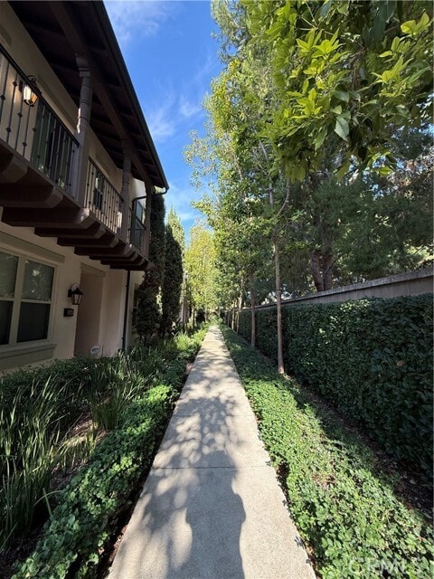 Building Photo - 254 Kempton