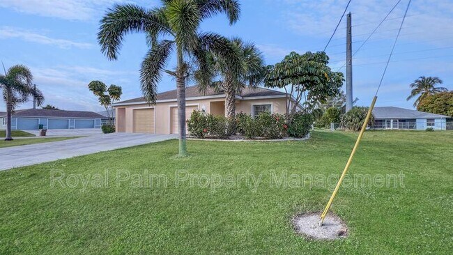 Building Photo - 4524-4526 Santa Barbara Blvd