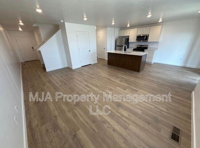Foto del edificio - 222 Glencoe Dr