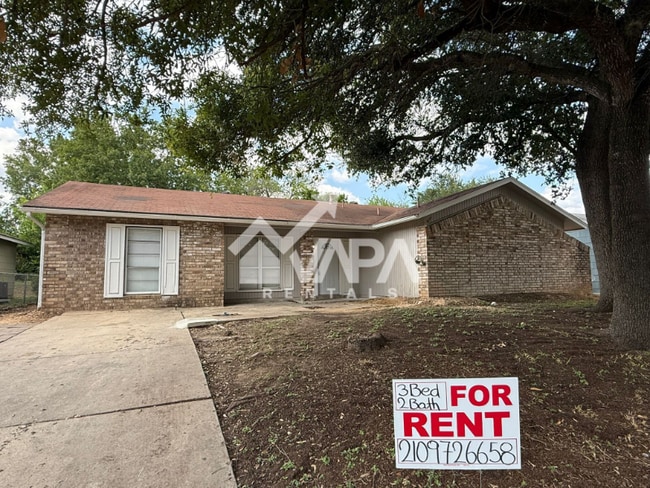 Building Photo - 7215 Hickory Grove Dr