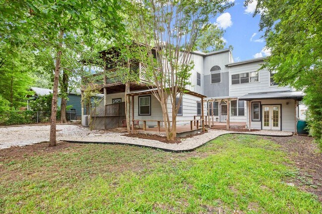 Building Photo - 1707 Alguno Rd