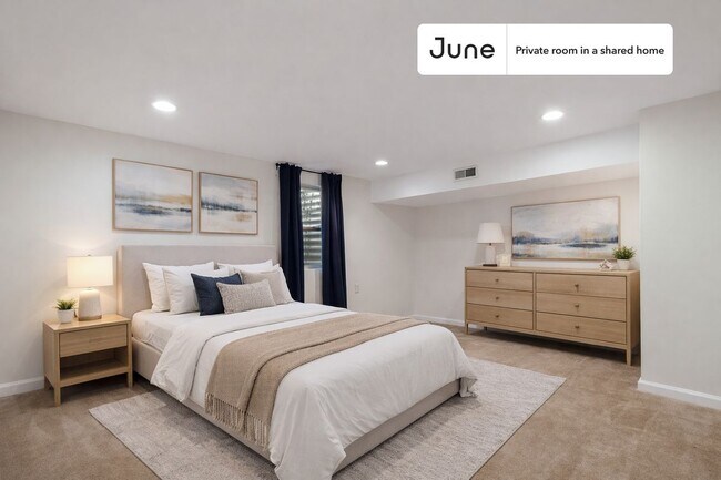 Building Photo - Room in Shared 5 bed/2 bath home in Logan Circle
