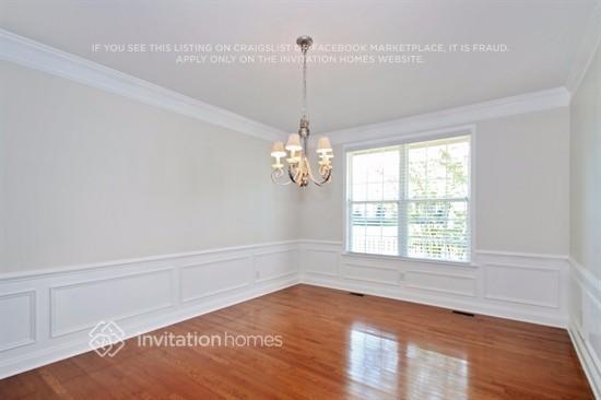 Foto del edificio - 1000 Woodkirk Ln