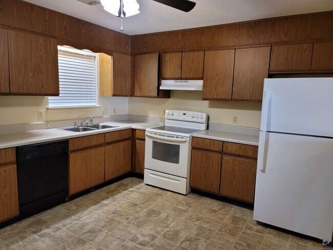 Building Photo - 316 Tallulah Trail