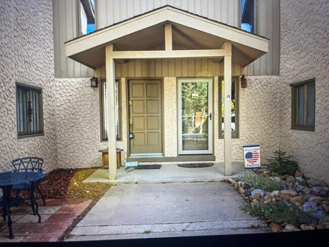 Building Photo - 190 Deer Blvd