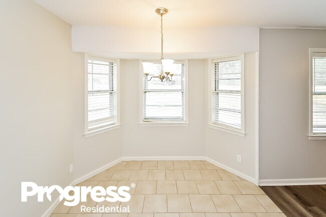 Building Photo - 9077 Neil Ave