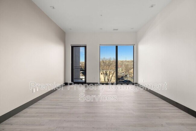 Building Photo - 2310 First Ave N