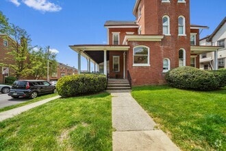 Building Photo - 400 N Church St