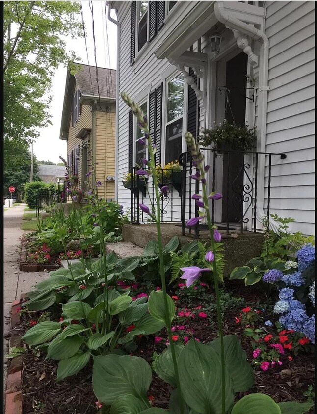 20 William St, Fairhaven, MA 02719 Apartments in Fairhaven, MA