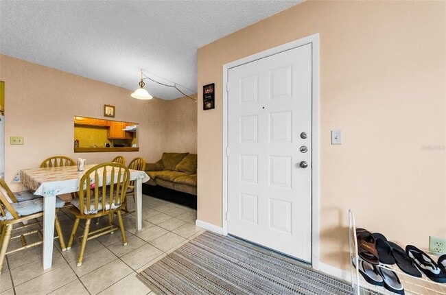 Foto del edificio - 2575 Pine Ridge Way S