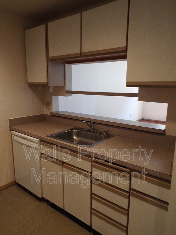 Foto del edificio - 6840 Oswego Pl NE