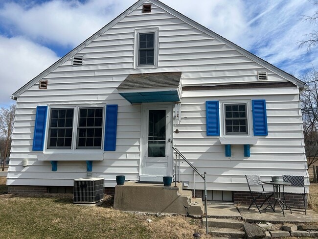 Building Photo - 3 Bed, 1 Bath House Close to Purdue, Mackey/Ross-Ade