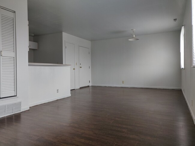 Living Area - 3828 Jones St