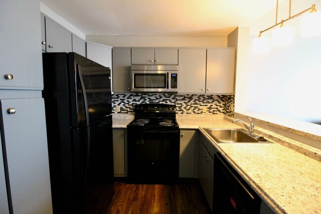 Foto del edificio - 1330I Hunters Road