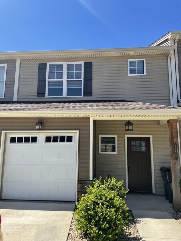 Primary Photo - 1179 Commonwealth Cir