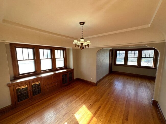 Building Photo - 2928-2930 N 61st St - Duplex