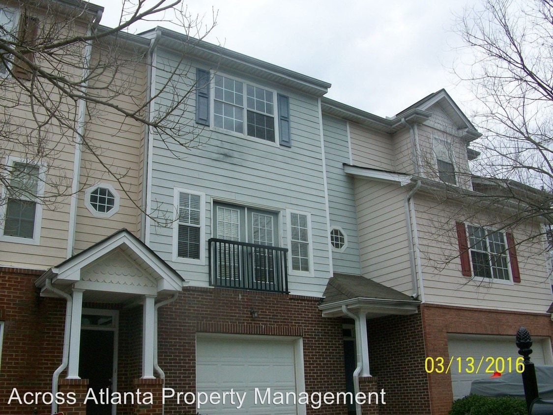 Primary Photo - 240 Rosewood Way NW