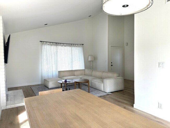 Foto del edificio - 2940 Luff Ct