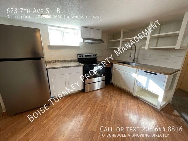 Building Photo - 623 7th Ave S