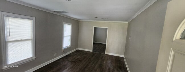 Building Photo - 3190 Yale Ave