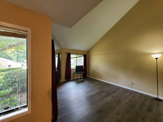 Building Photo - 1606 Parkaire Crossing