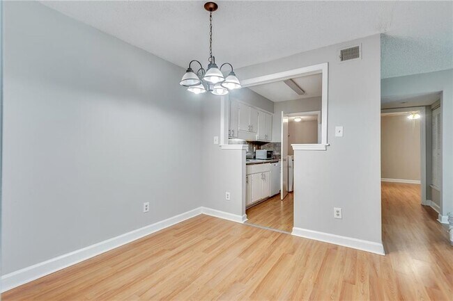 Foto del edificio - 1516 Wingate Way