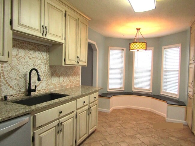 Building Photo - Available April!