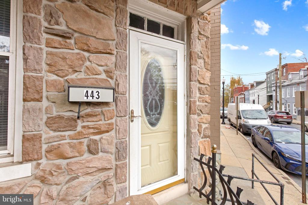 Foto principal - 443 Manor St