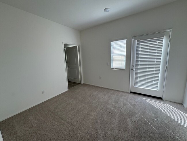Building Photo - 35286 Sorenstam Dr