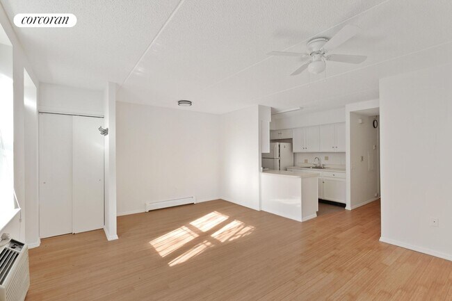 Building Photo - 313 E 119th St