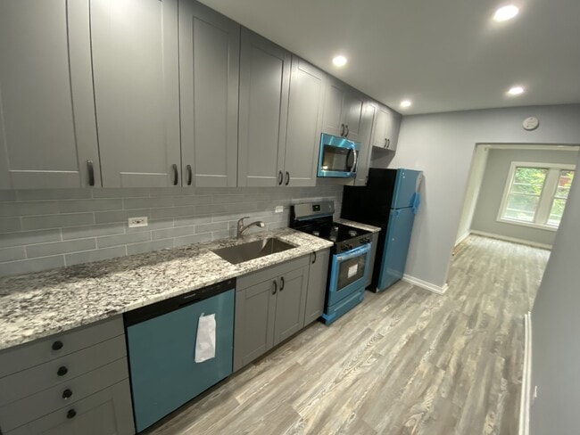 Foto del edificio - 6135 N Glenwood Ave