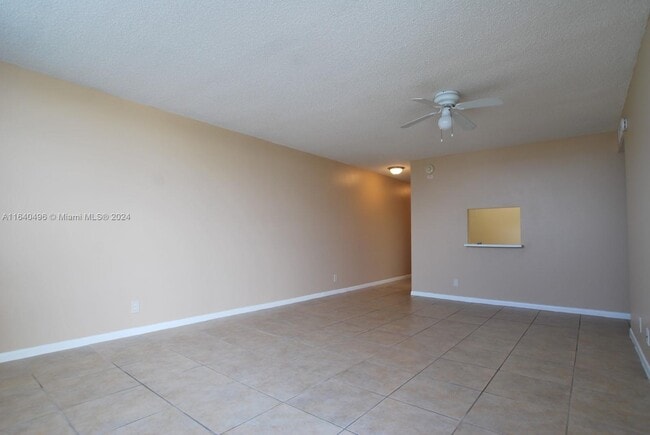 Building Photo - 470 Executive Center Dr