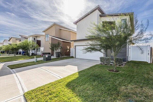 Building Photo - 514 Deer Path Lp