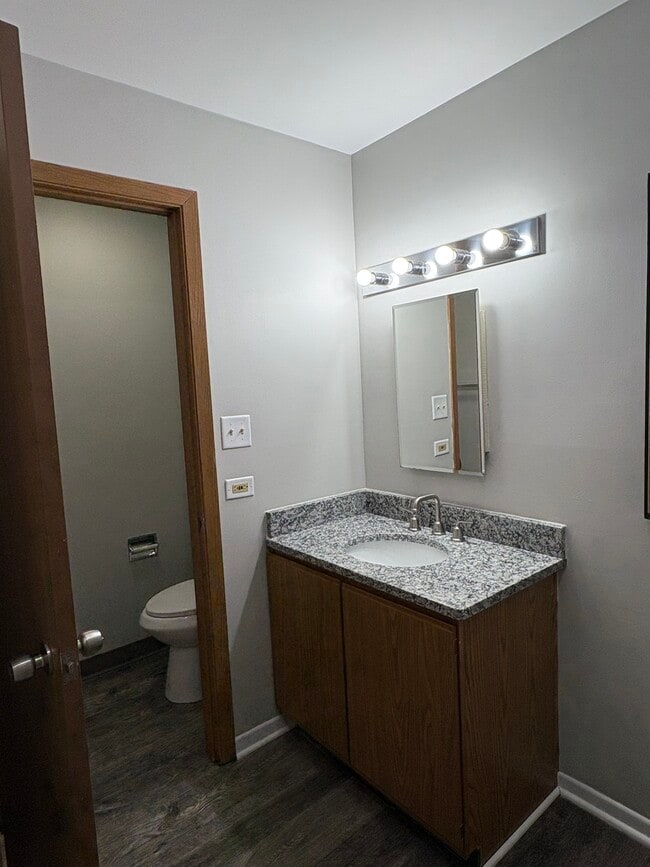 Building Photo - 33720 N Royal Oak Ln