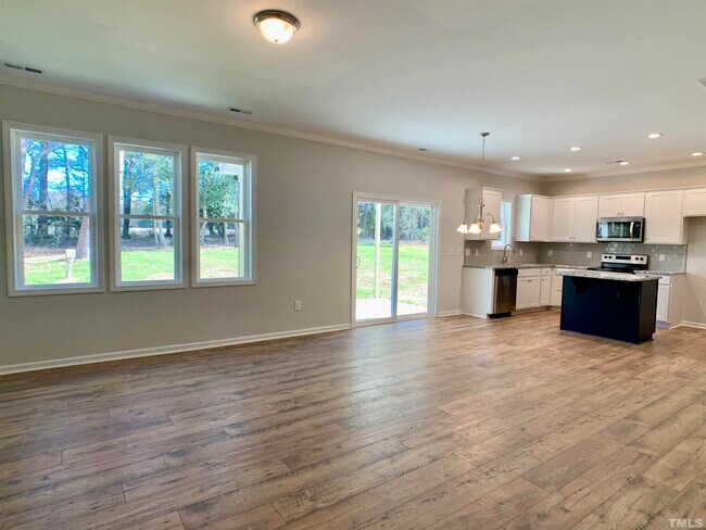 Building Photo - 72 Silverleaf Dr