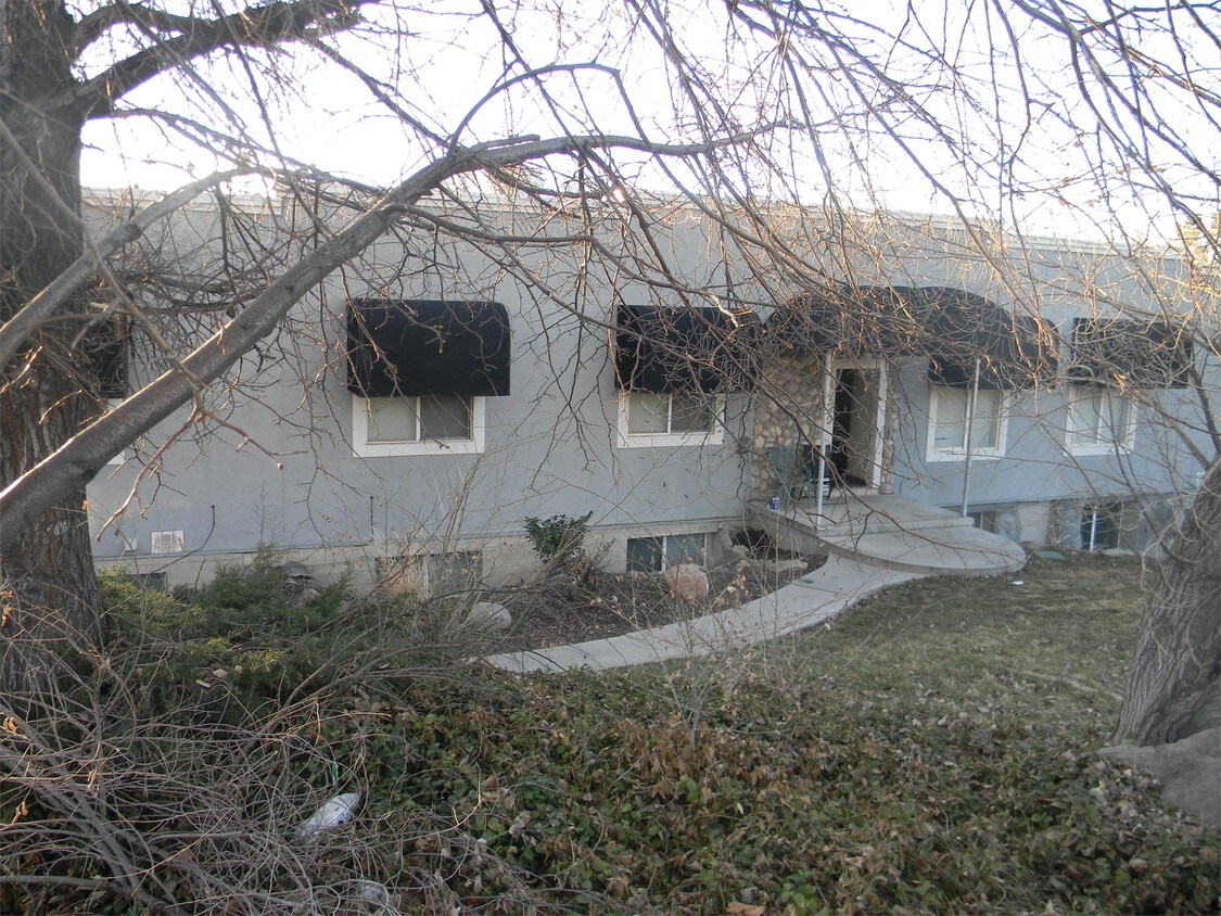 Foto principal - 4220 Highland Dr
