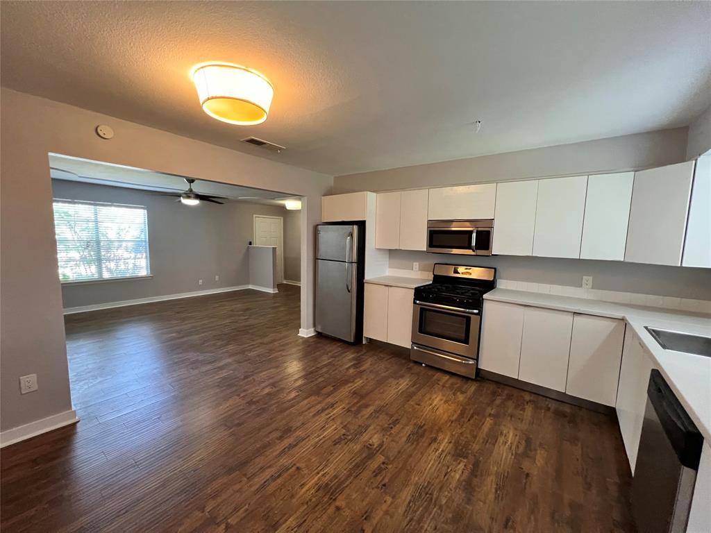 Foto principal - 2000 Magnolia Dr