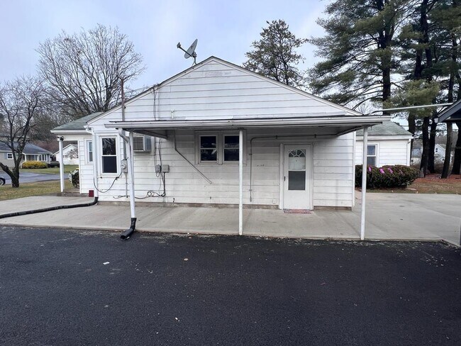 Building Photo - 7032 Howell Terrace