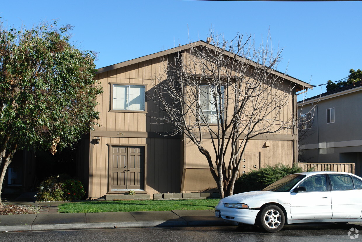 Foto principal - 3851 Blackford Ave