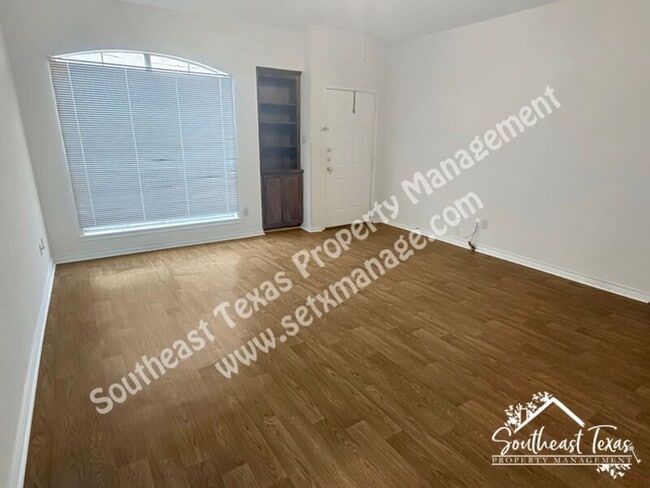 Foto del edificio - 30 Stephens Ln