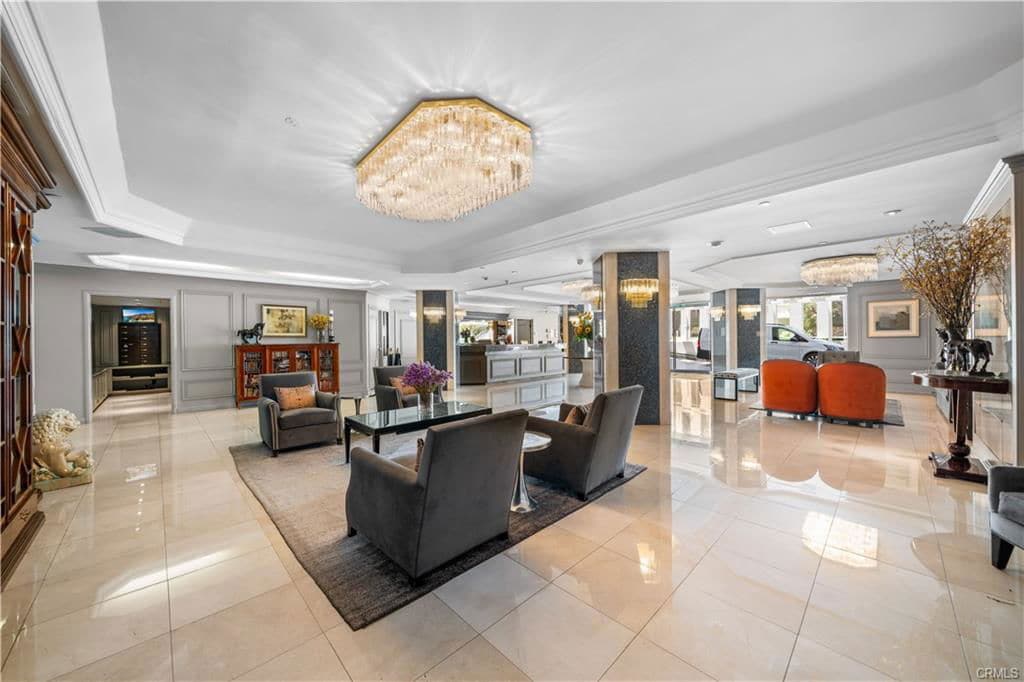 Foto principal - 10660 Wilshire Blvd