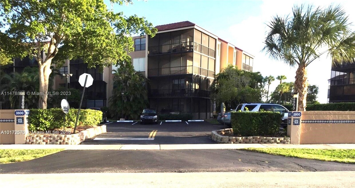 Primary Photo - 3800 N Hills Dr
