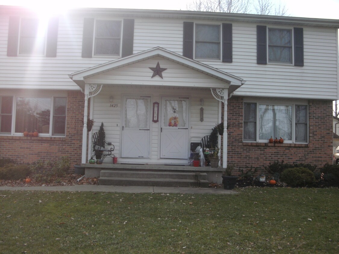 Primary Photo - 1425 Como Park Blvd