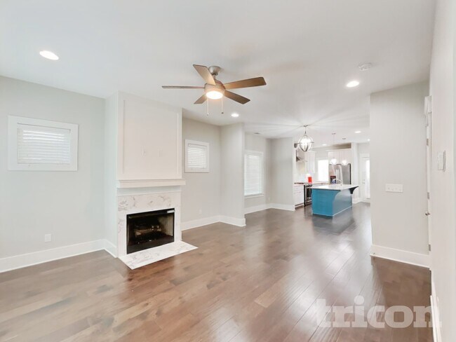 Foto del edificio - 1244 Hillwood Private Cove