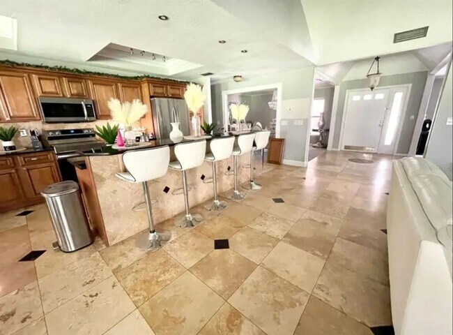 Foto del edificio - 1102 Sugartree Dr S