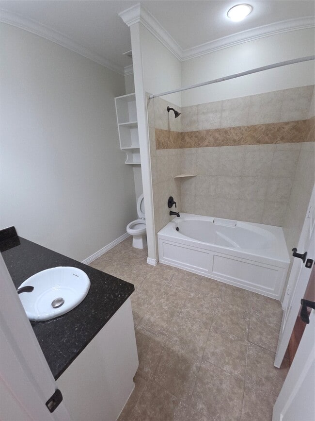 Foto del edificio - 3117 Fairdale Oaks E