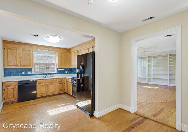 Foto del edificio - 1612 Greenfield Dr