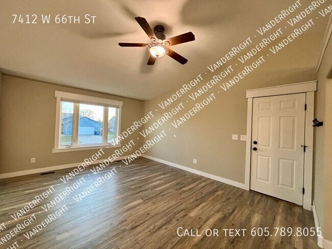 Foto del edificio - 7412 W 66th St