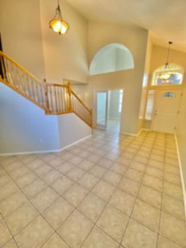 Building Photo - 4 bed/ 3 bath Recently Updated Home!